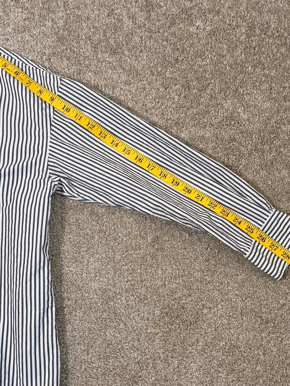 Uniqlo Striped Dark Gray and White Button-Front Shirt Women’s Size L - Picture 7 of 13